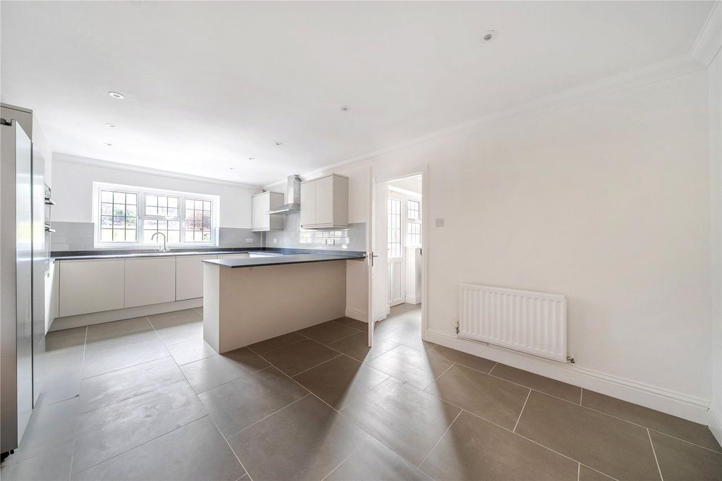 Property photo 2 of 8 Picture No. 09