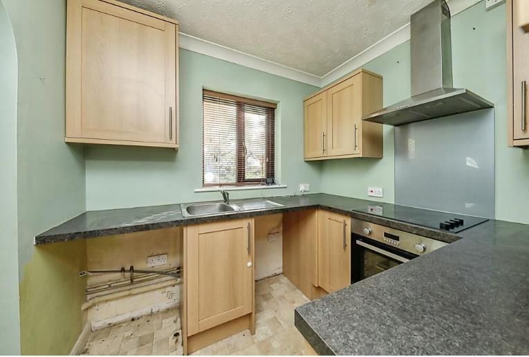 Property photo 2 of 12 Image