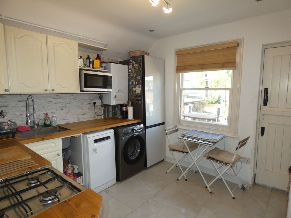 Property photo 1 of 12 Kitchen