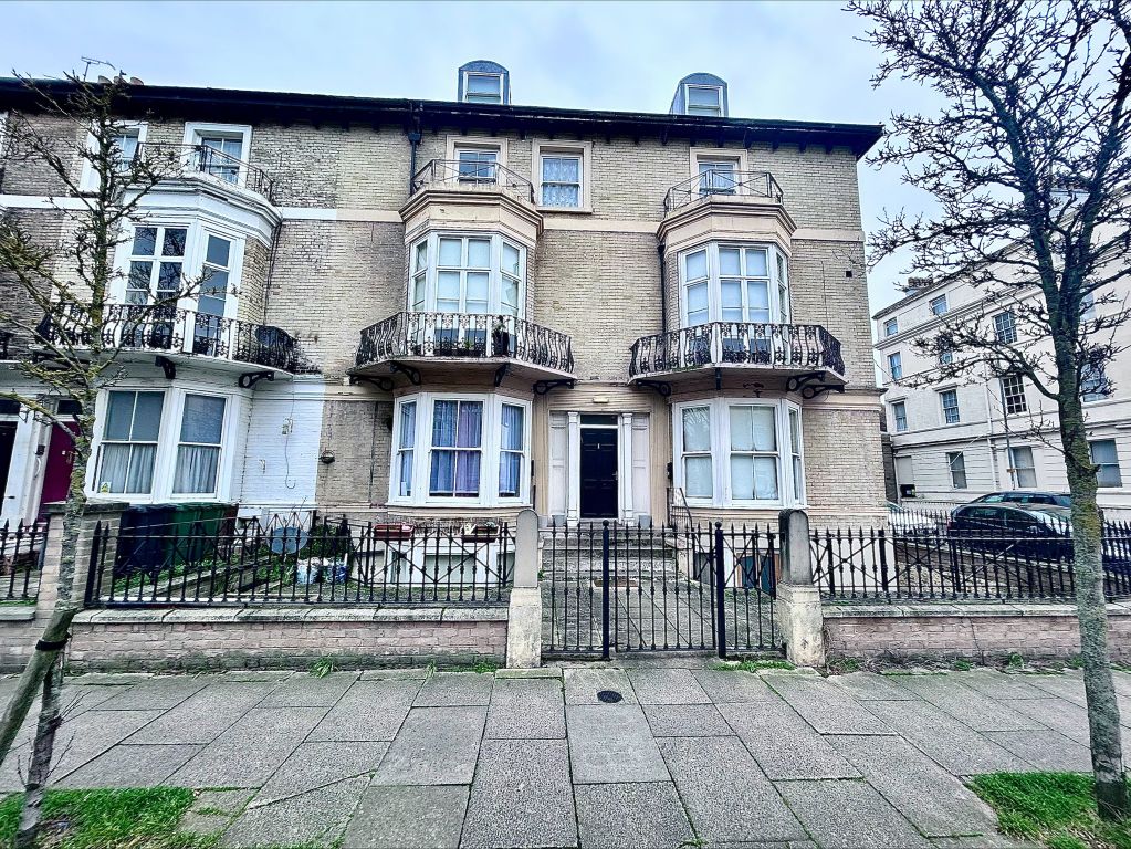 Property photo 1 of 18