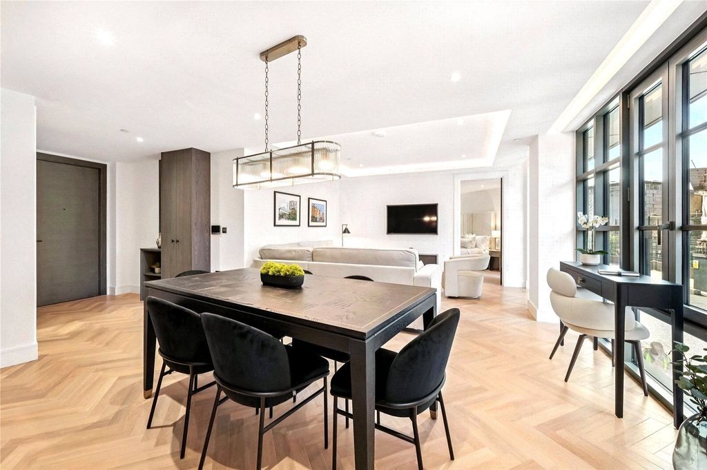 Property photo 2 of 9 Picture No. 12