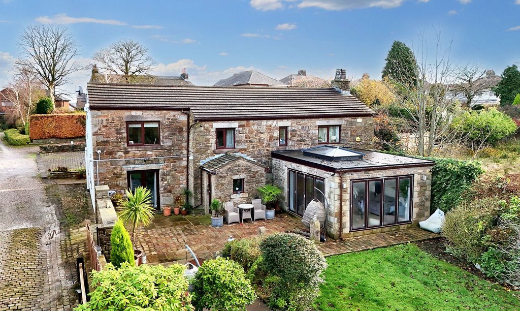 Property photo 1 of 39