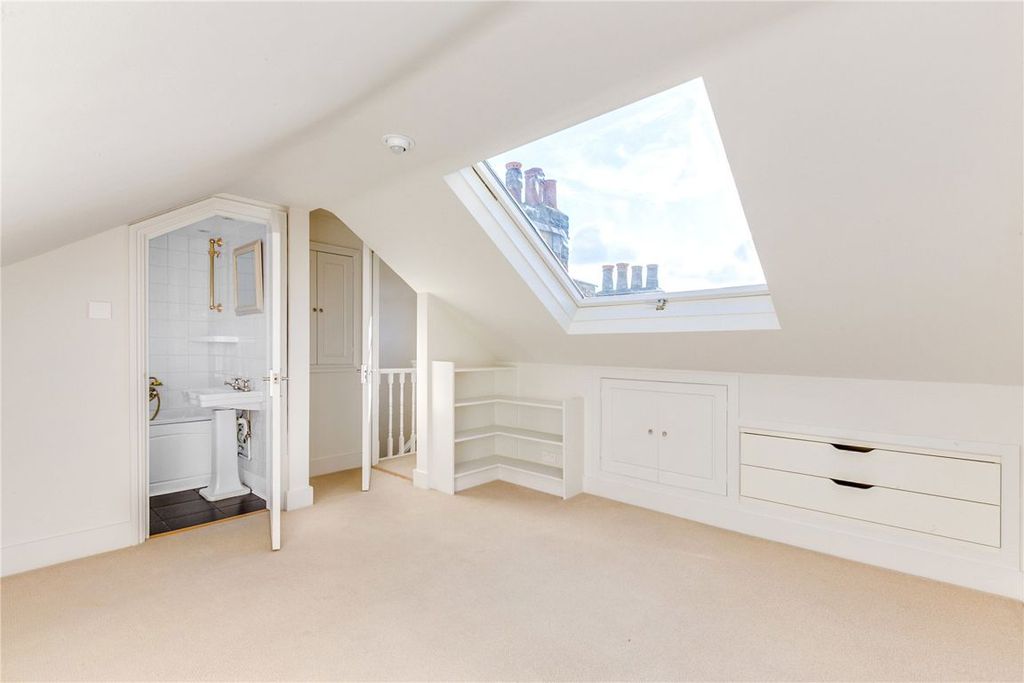 Property photo 3 of 6