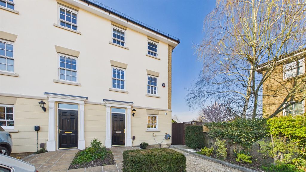 Property photo 1 of 33 8