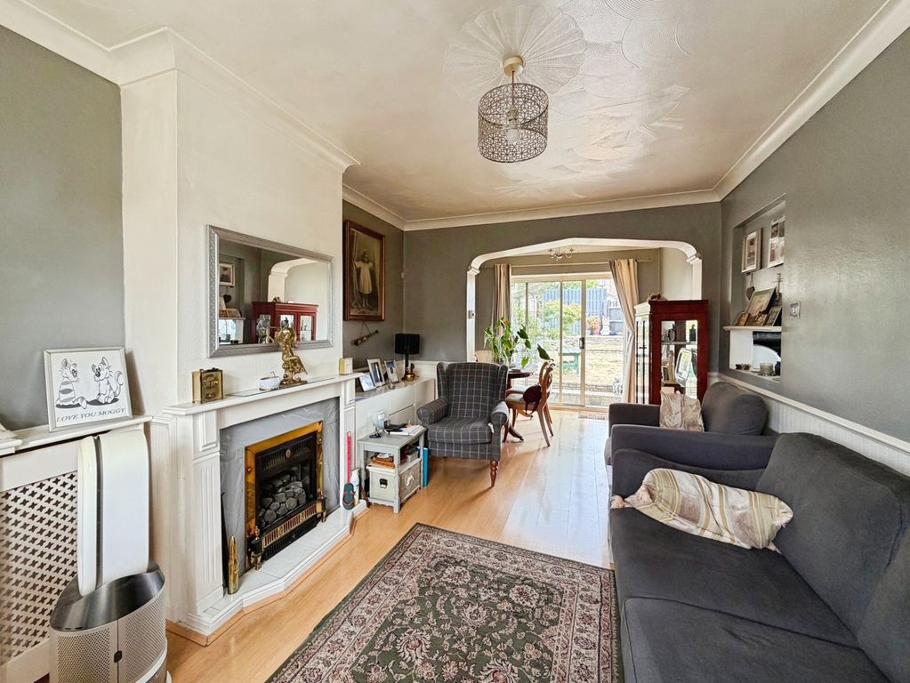 Property photo 2 of 12 Pbox-Img.Jpg