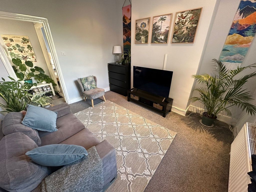 Property photo 2 of 8 Photo 2