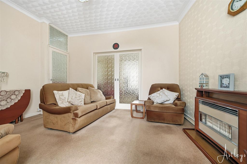 Property photo 3 of 18 Second Reception Room