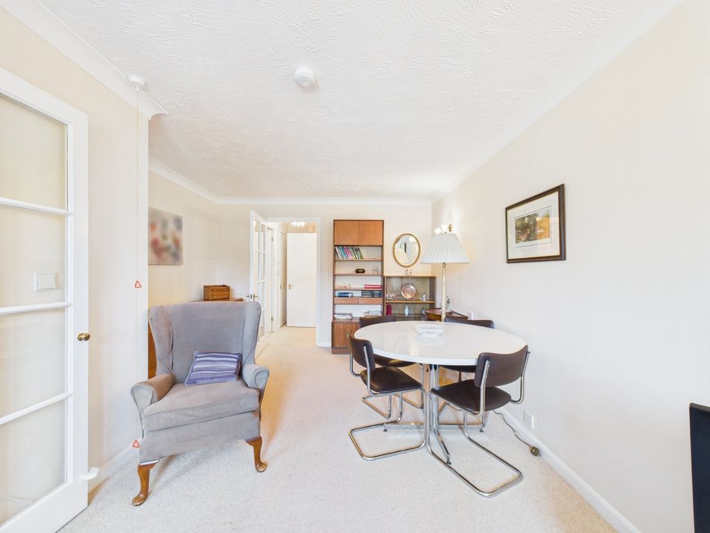 Property photo 3 of 18 Dining Area