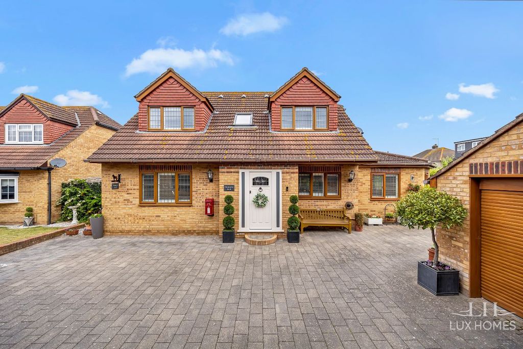 Property photo 1 of 33