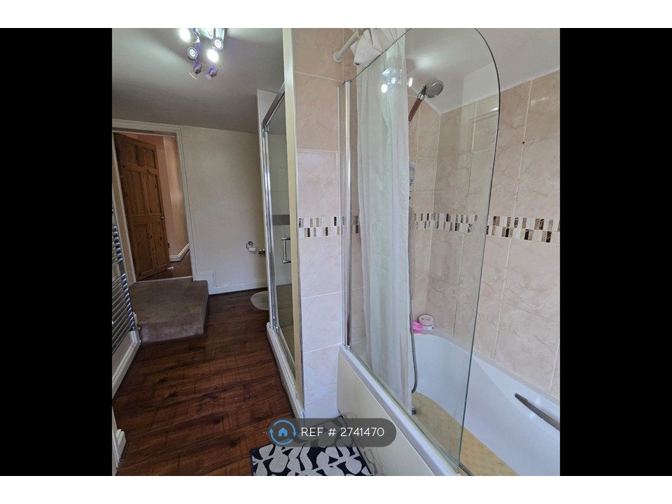 Property photo 3 of 15 Bathroom