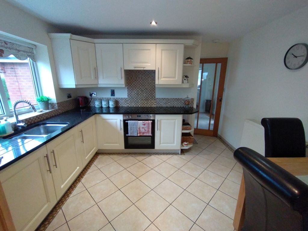 Property photo 2 of 26