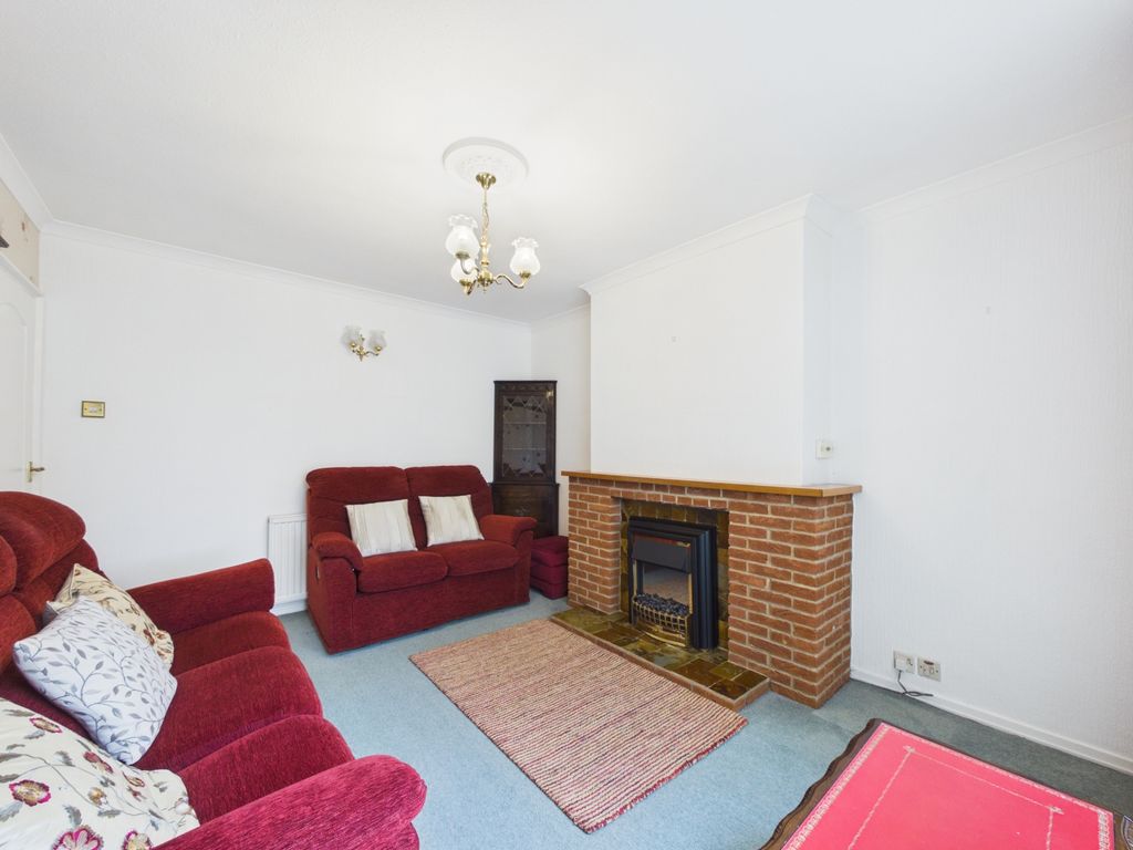Property photo 3 of 16 Cam01316G0-Pr0287-Still009
