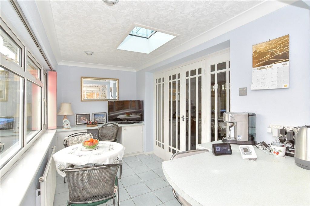 Property photo 3 of 12 Breakfast Area