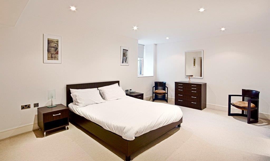 Property photo 3 of 9 Bedroom 1.Jpg