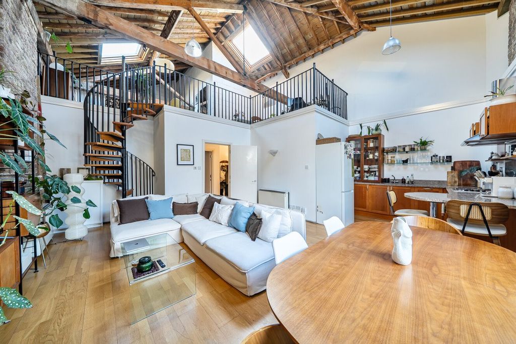 Property photo 2 of 26 Picture No. 31