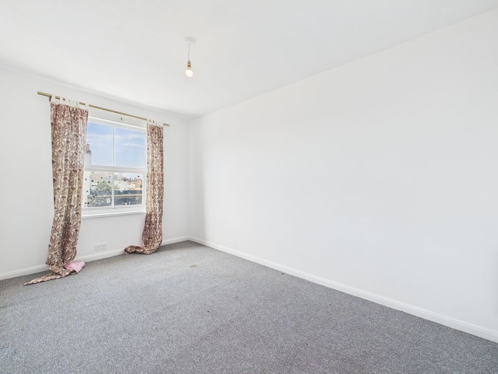 Property photo 1 of 5 Cam04693G0-Pr0122-Still001