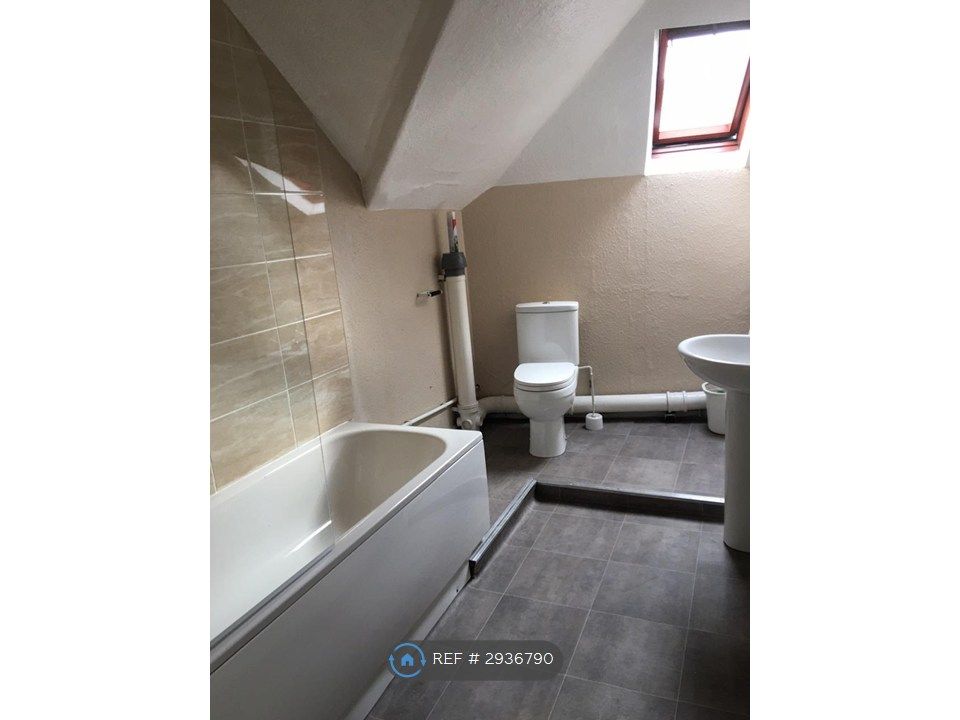Property photo 3 of 4