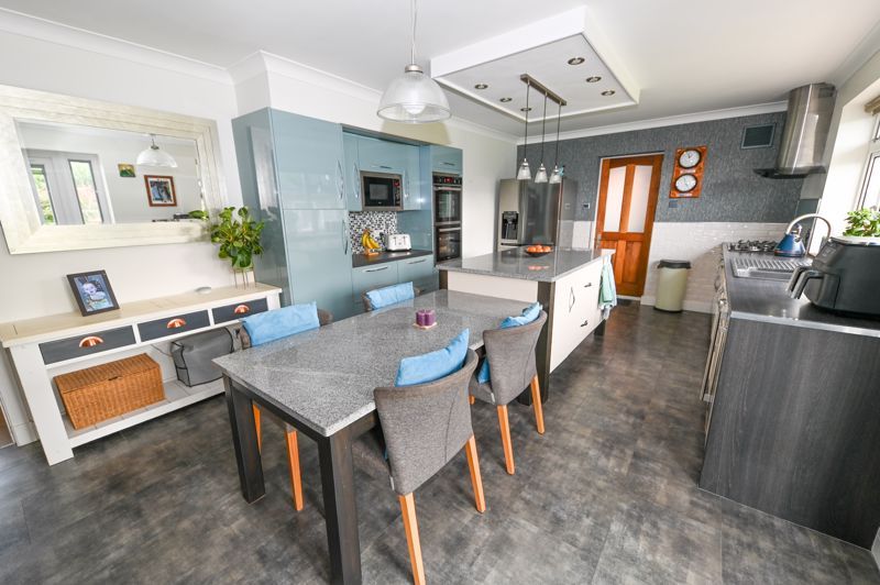 Property photo 3 of 21 Photo 6