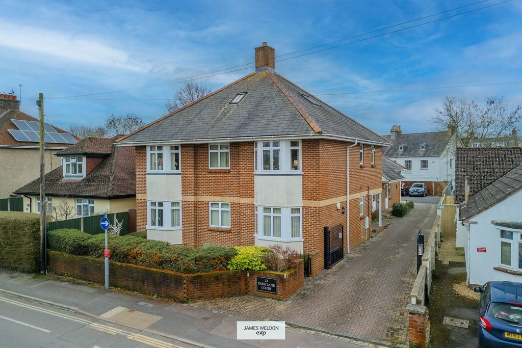 Property photo 1 of 13