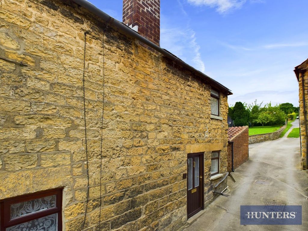 Property photo 2 of 18 Cam03407G0-Pr0176-Still042.Jpg