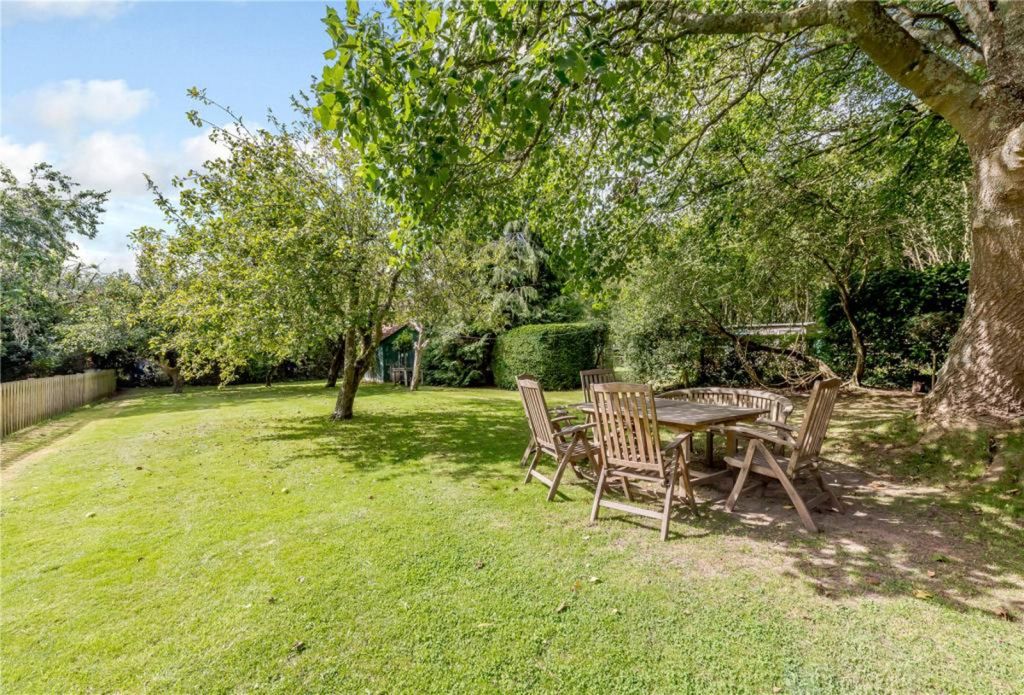 Property photo 3 of 19