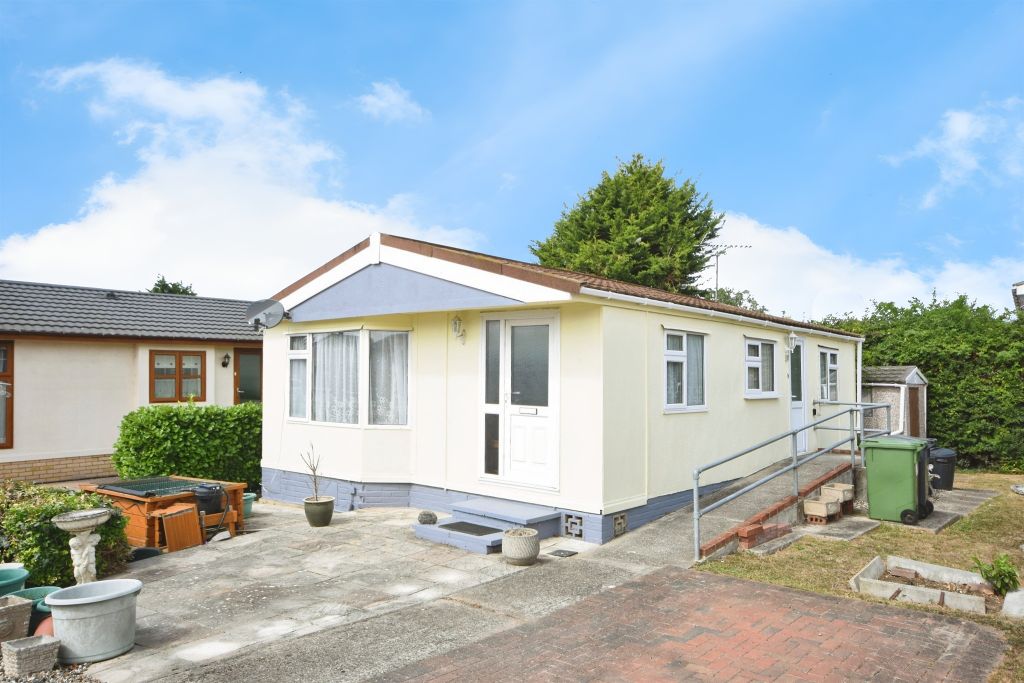 Property photo 1 of 16