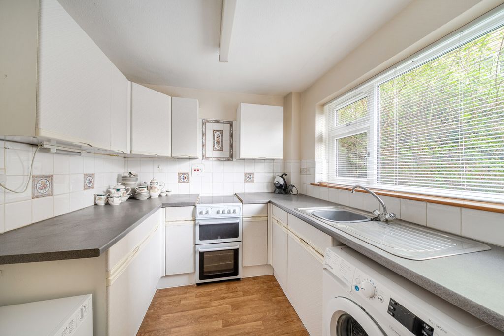 Property photo 2 of 15 Kitchen