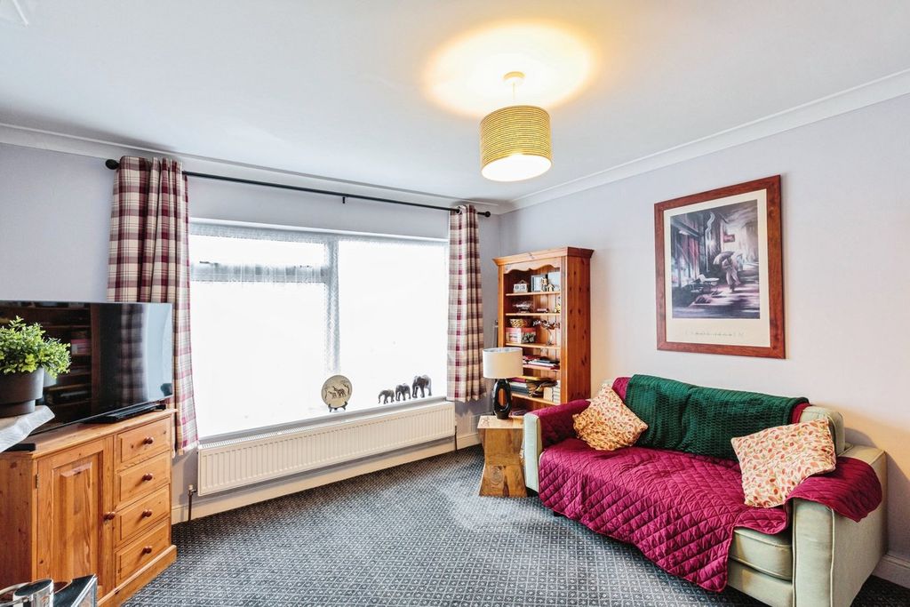 Property photo 3 of 16