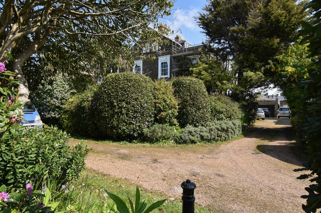 Property photo 1 of 19 Front Elevation