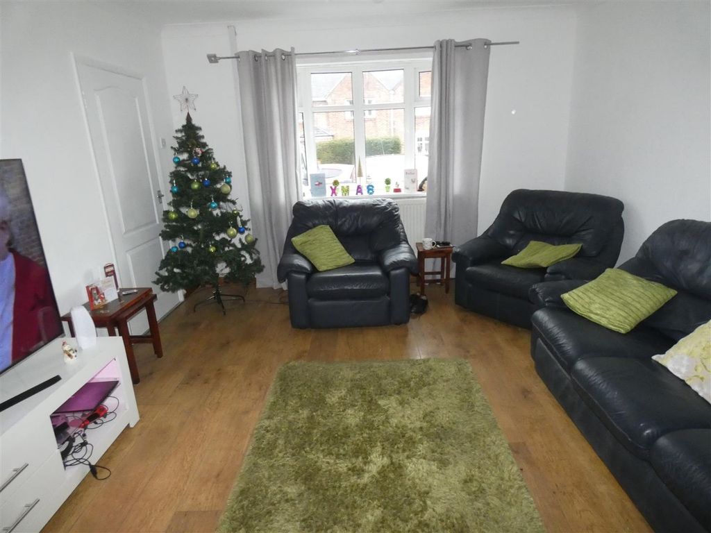 Property photo 3 of 16 P1120161.Jpg