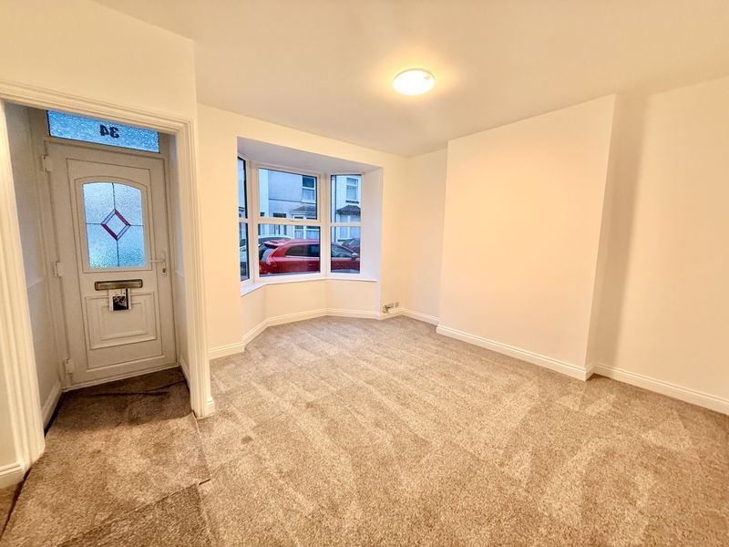 Property photo 3 of 10 Photo 3