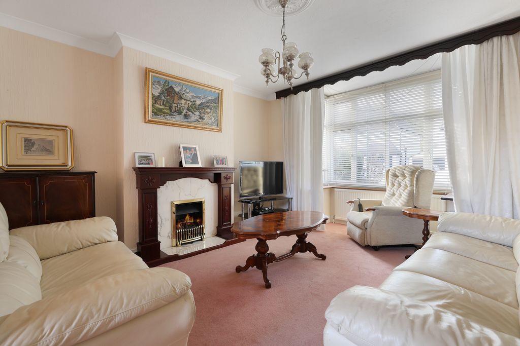 Property photo 2 of 18 Living Room