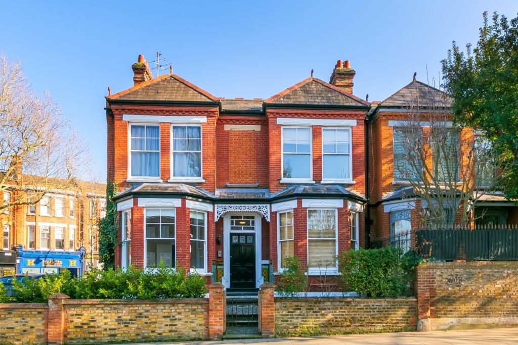 Property photo 1 of 7