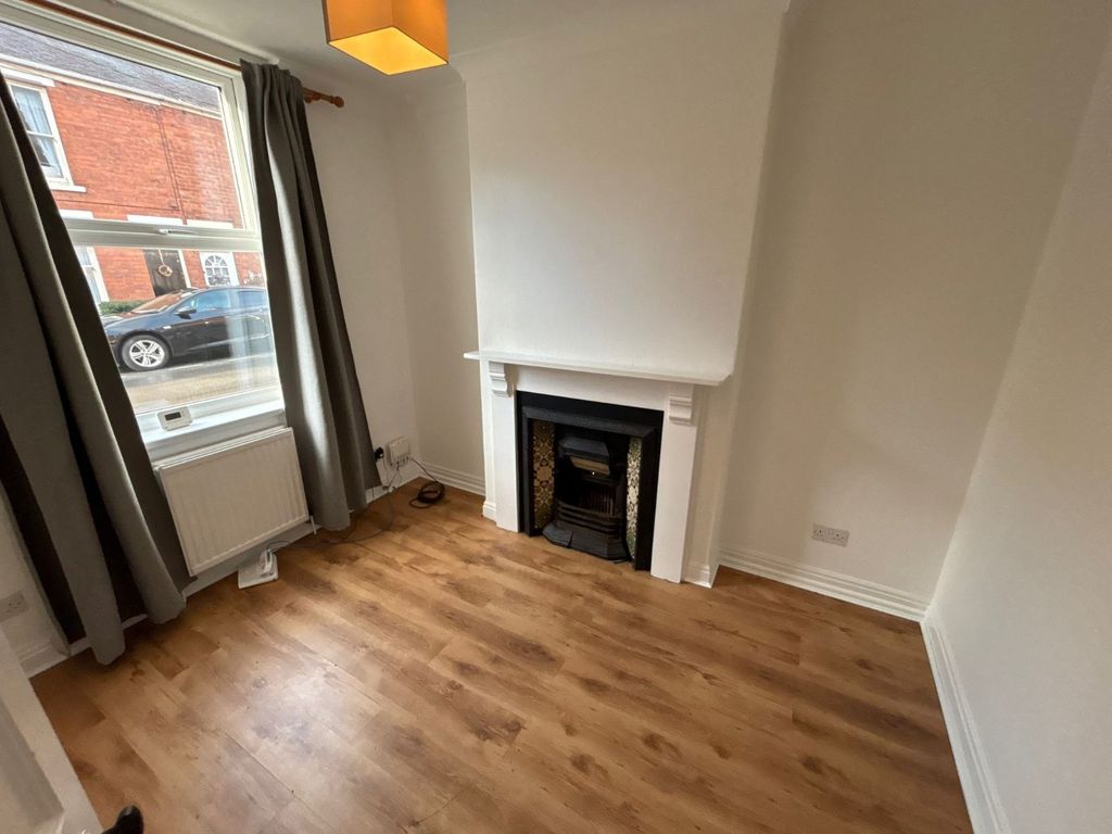 Property photo 2 of 8 Lounge