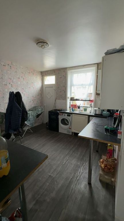 Property photo 2 of 3