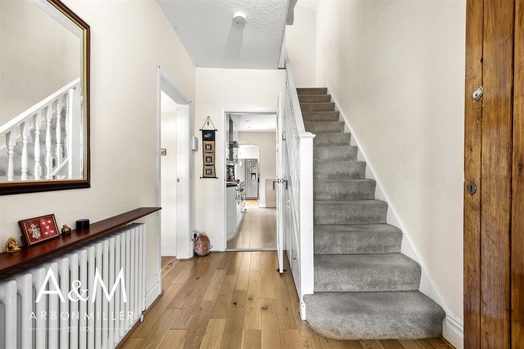 Property photo 3 of 28 4D4A3675.Jpg