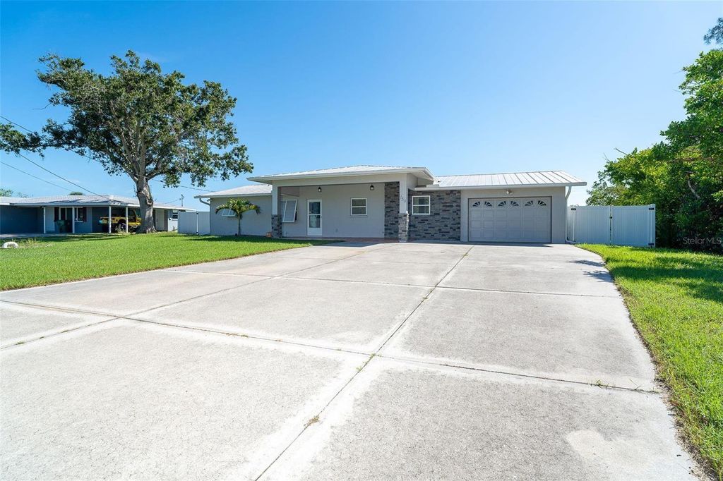 Property photo 3 of 19 <Alttext/>