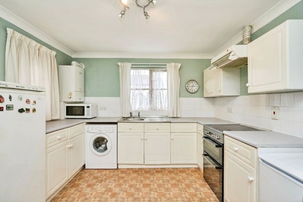 Property photo 2 of 8 Kitchen/Diner