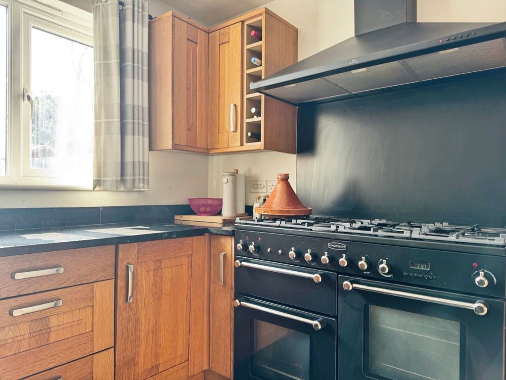 Property photo 3 of 36 4015624