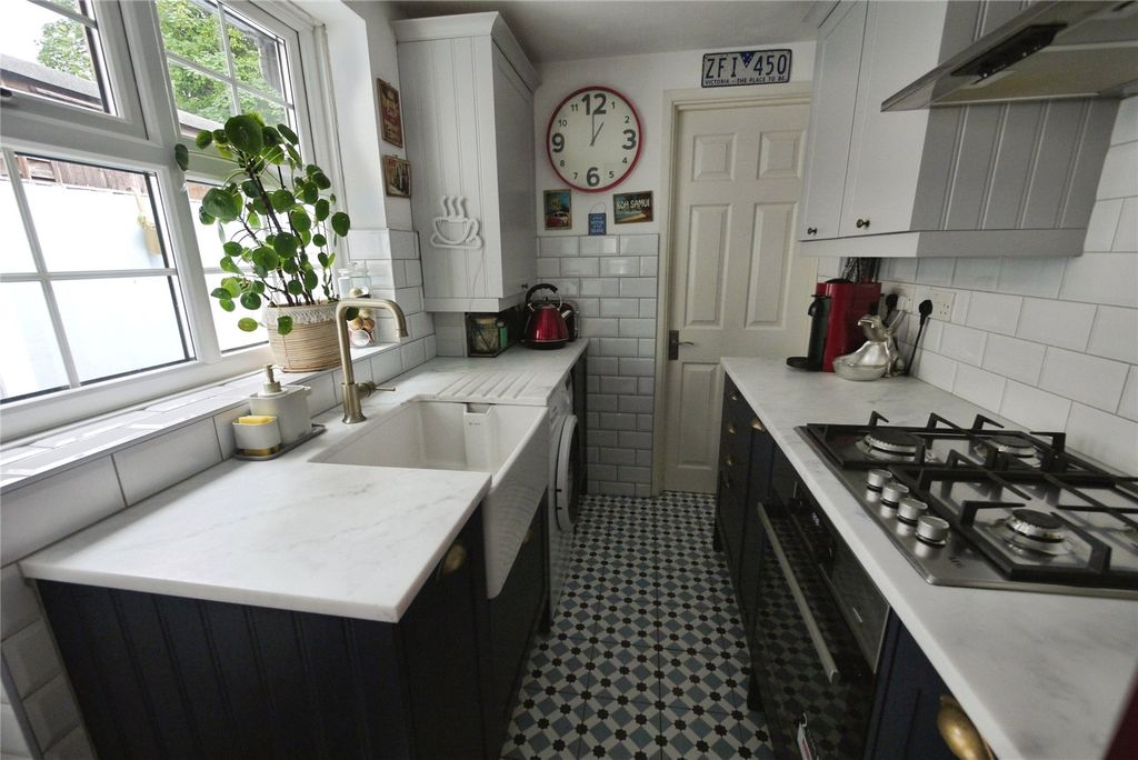 Property photo 2 of 13 Kitchen