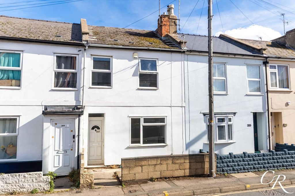Property photo 1 of 17