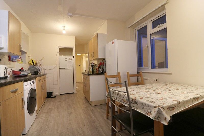 Property photo 3 of 5