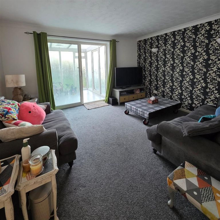 Property photo 3 of 15 Photo-2025-12-08-10-34-54.Jpg