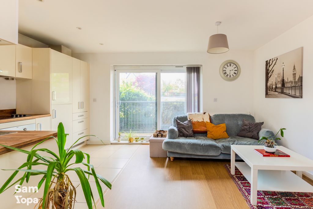 Property photo 3 of 12 Img_8520