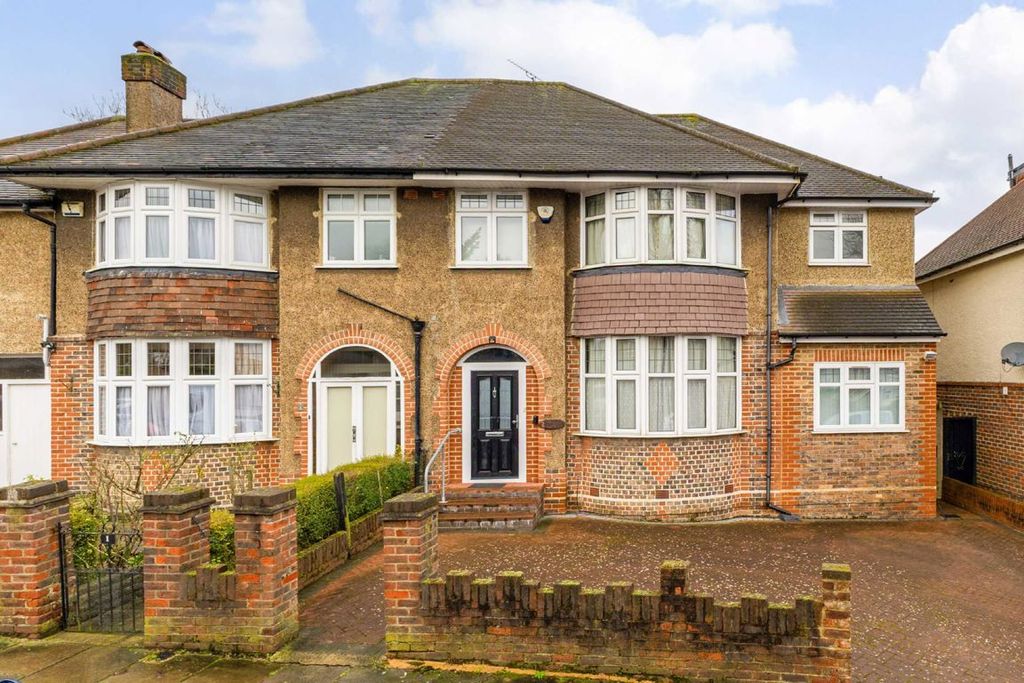 Property photo 1 of 7