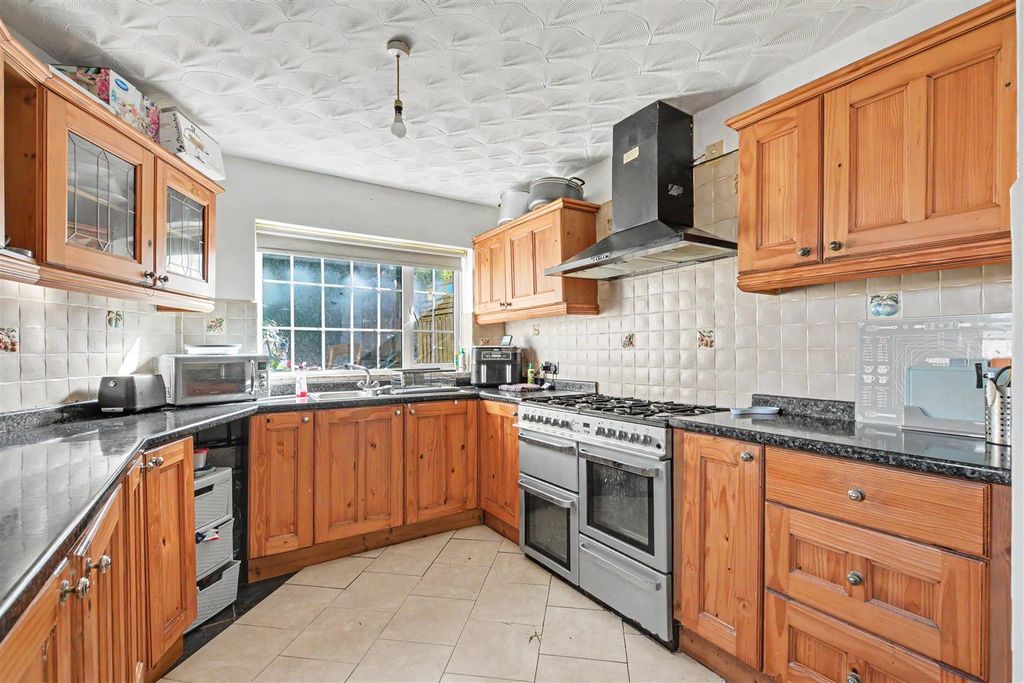Property photo 2 of 21 Kitchen_2.Jpeg