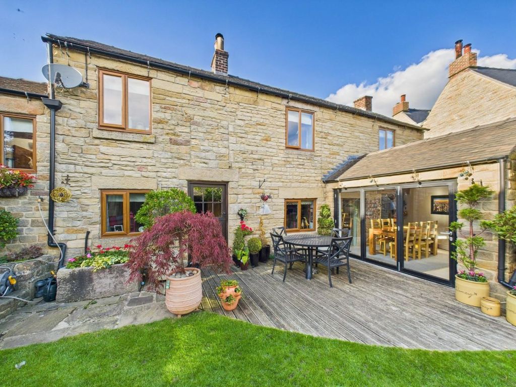 Property photo 1 of 25 Outside/Parking