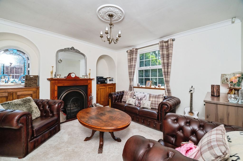 Property photo 3 of 24 Snug/Dining Room
