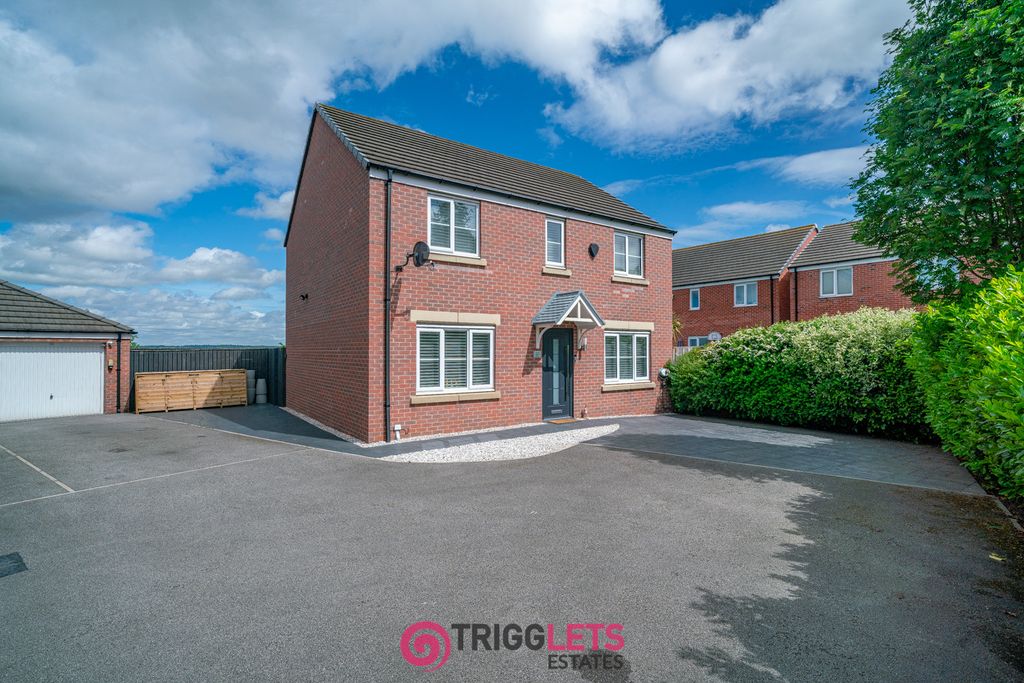 Property photo 1 of 36
