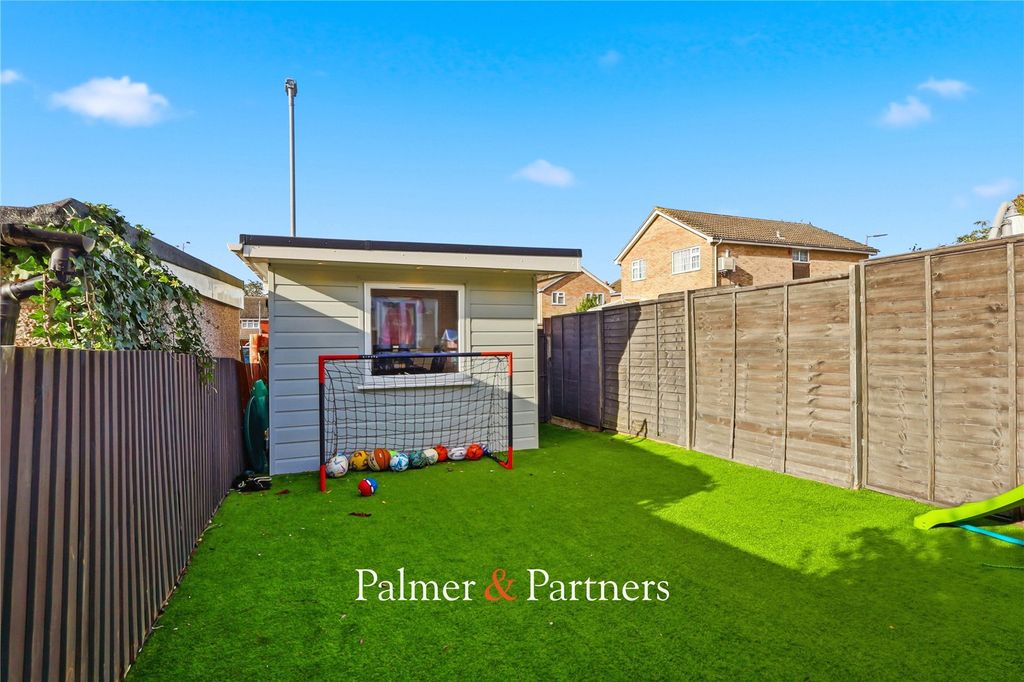 Property photo 2 of 28 Picture No. 24